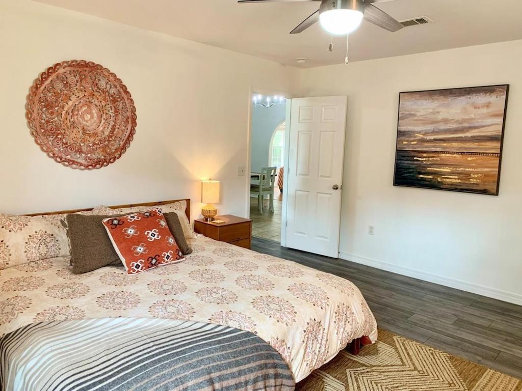 New! Close To Beach, Cozy, New Beds & Family Friendly 纳瓦拉 外观 照片